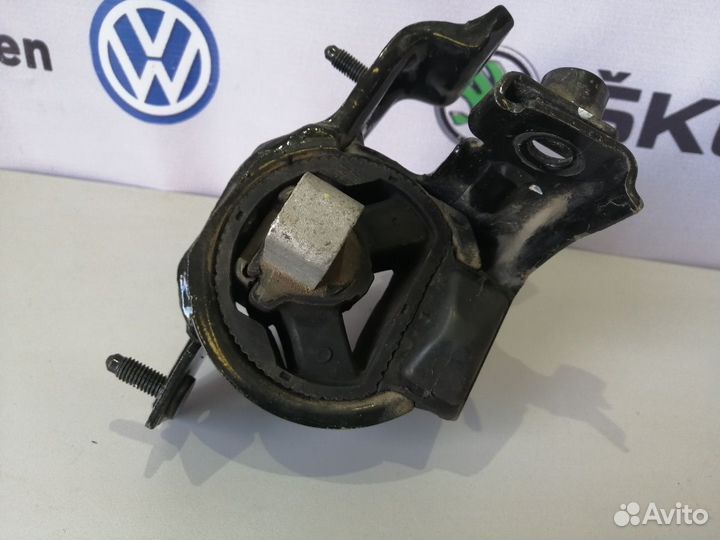 Левая подушка двигателя VW Skoda