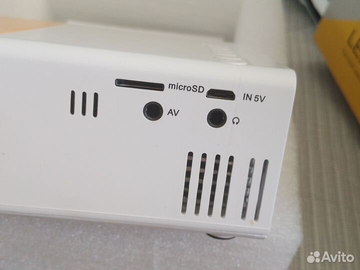 Домашний кинотеатр LED Projector