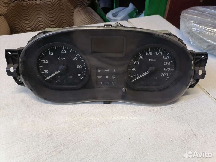 Панель приборов Renault Logan