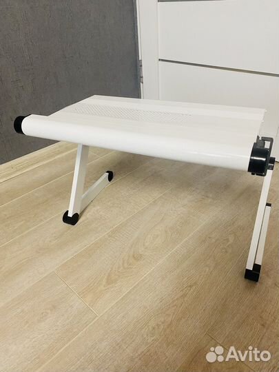 Столик для ноутбука