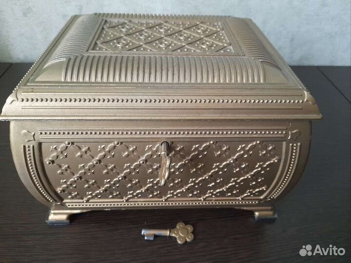 Шкатулка ларец