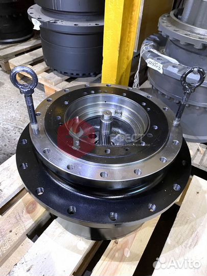 Редуктор хода Hitachi ZX185USR