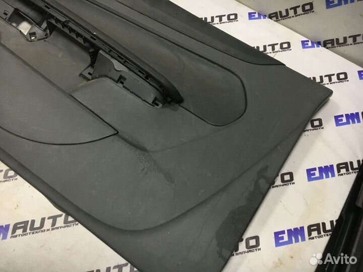 Обшивка двери передней правой Форд Фокус 2 купе