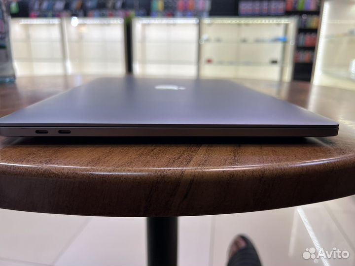 Apple MacBook Pro 16 2019 i9
