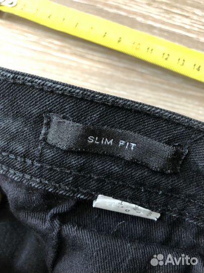 Черные джинсы