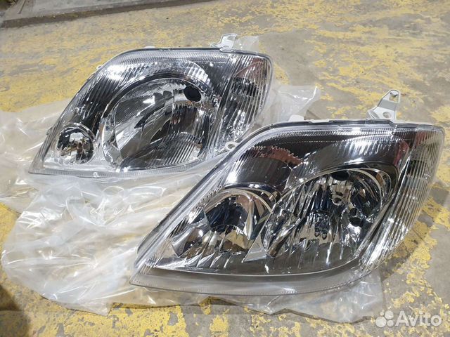 Фара левая toyota Corolla