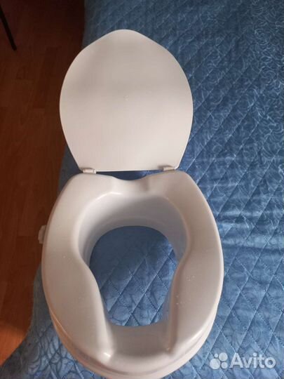 Накладка на унитаз для инвалидов