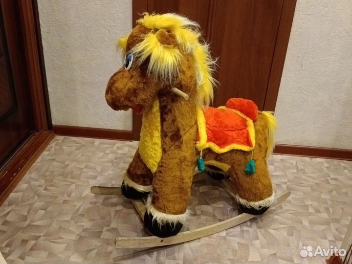 Качалка лошадь