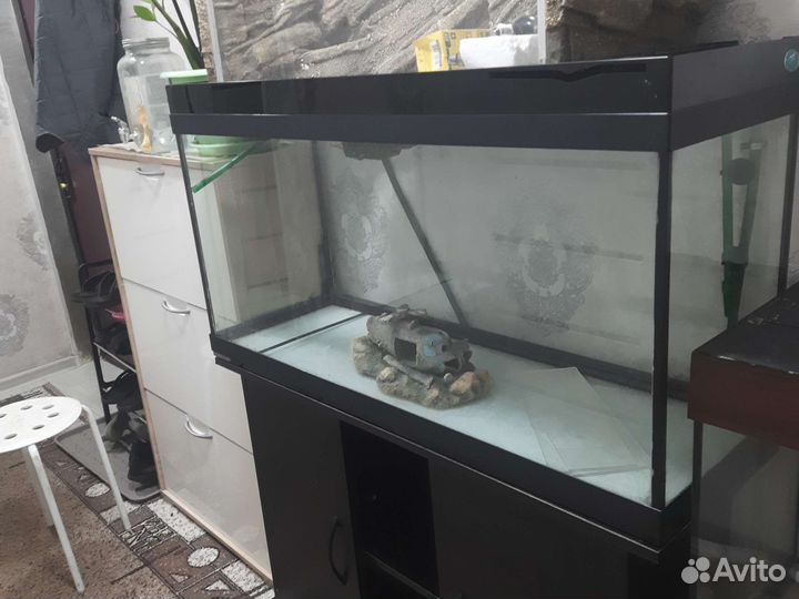 Аквариум с тумбой и без бу