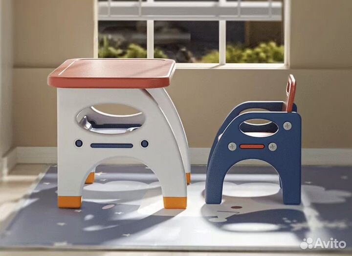 Столик и стульчик детский