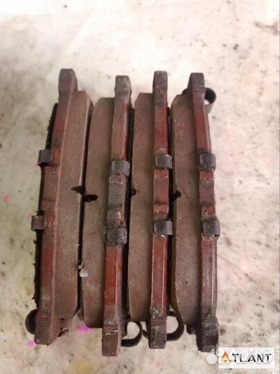 Тормозные колодки задний toyota SAI