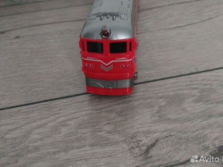 Поезд на батарейках