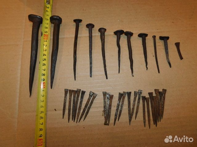 Антикварные,различные,кованные гвозди ри в интерье