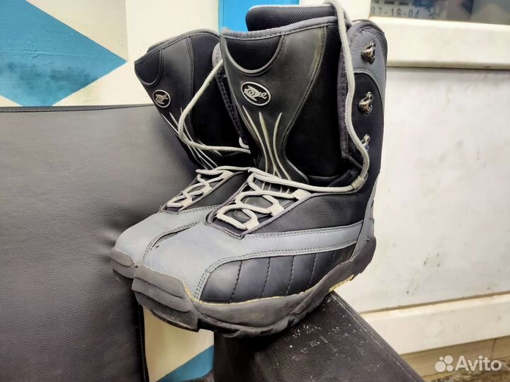 Ботинки сноубордические 42.5 размер 275 мм