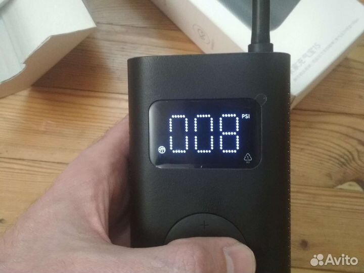 Компрессор автомобильный Xiaomi беспроводной