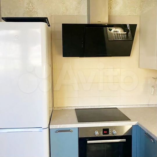 3-к. квартира, 76 м², 1/8 эт.