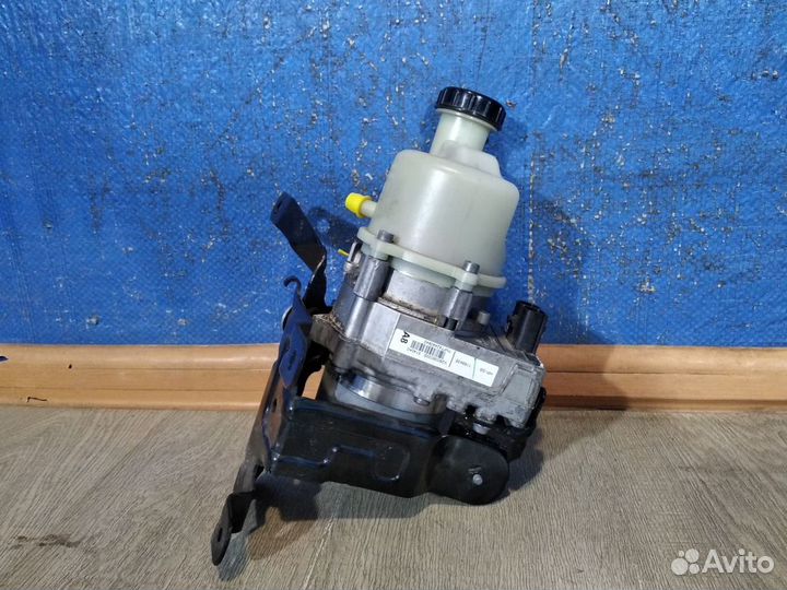 Насос гидроусилителя руля Renault Duster 1 2011