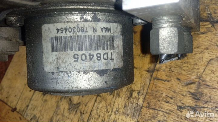 Блок ABS насос Nissan X-Trail T31 (2007-2014) M137