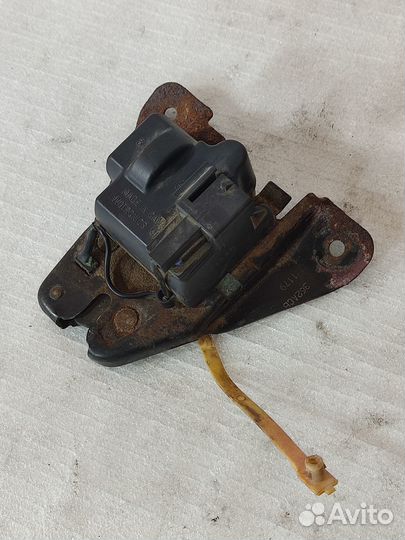 Замок крышки багажника dodge intrepid