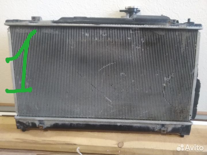 Радиатор охлаждения на Мазду 6 2008г