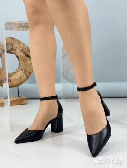 Туфли женские на каблуке