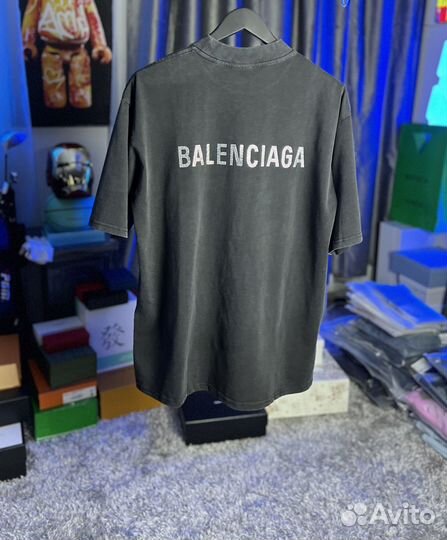 Футболка Balenciaga c кристаллами