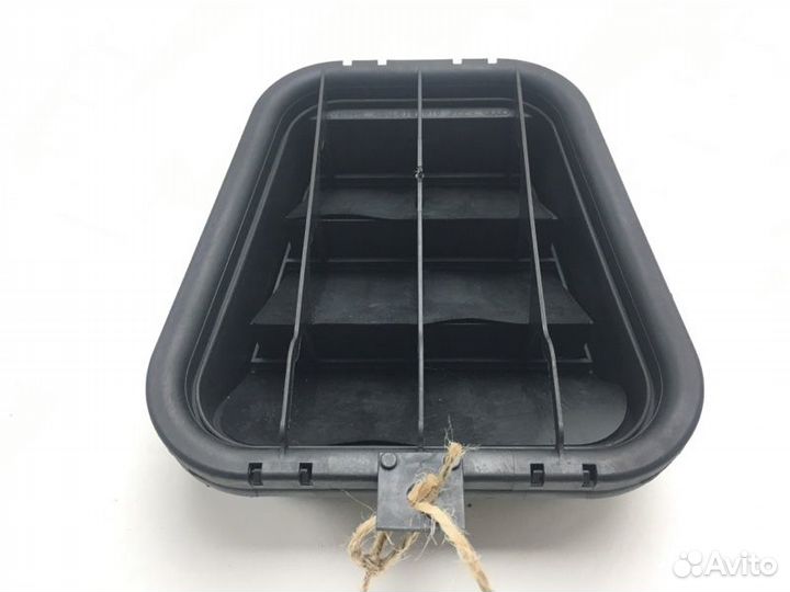 Клапан вентиляции салона задний Audi A6 4F2 BDW