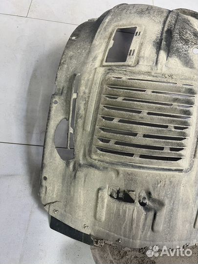 Подкрыльник на merceges gls 6.3 167 кузов