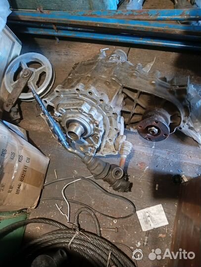 Раздаточная коробка Nissan terrano td27