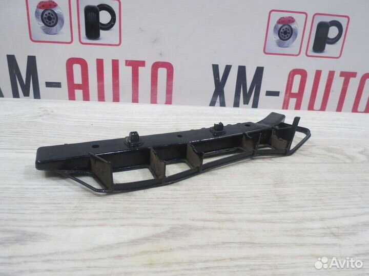 Кронштейн заднего бампера левый Hyundai I30