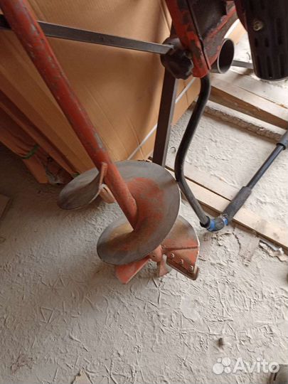 Бензобур Hitachi DA300E