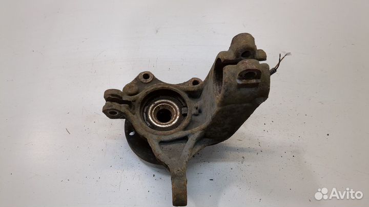 Ступица (кулак, цапфа) правая передняя Peugeot 208