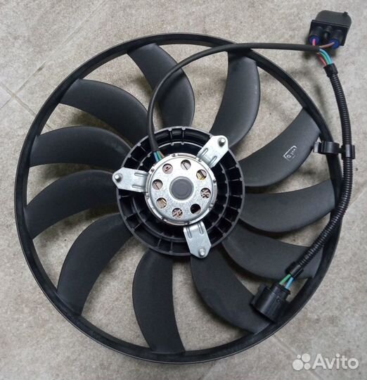 Вентилятор охлаждения радиатора (360 мм) A3/Golf V