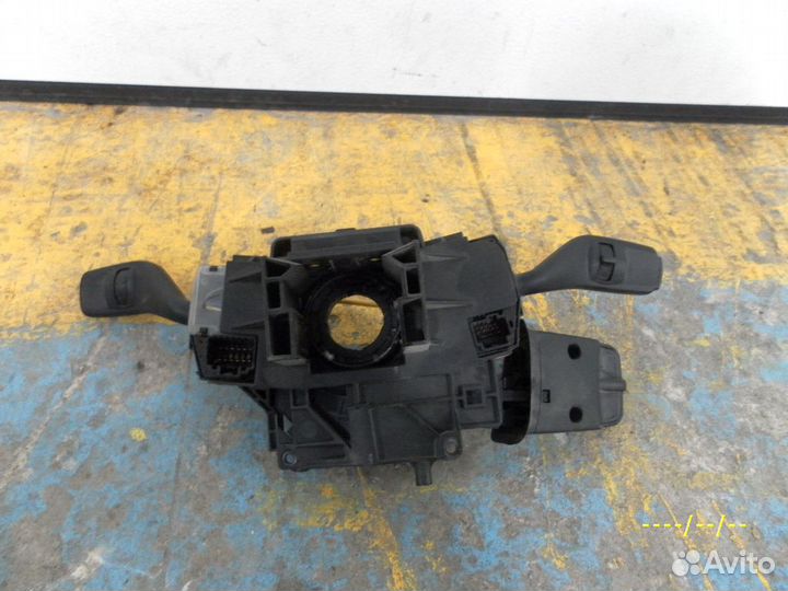 Стрекоза Ford Focus 2 с под рулевым переключателе