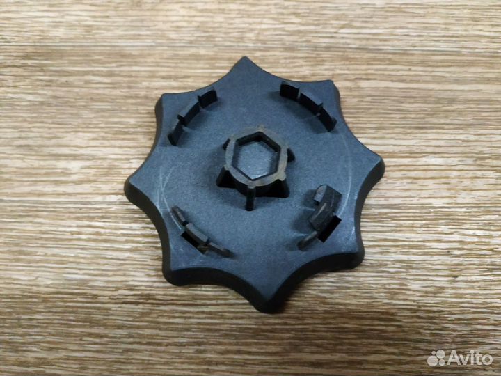 Рукоятка болта запасного колеса Volkswagen Touareg