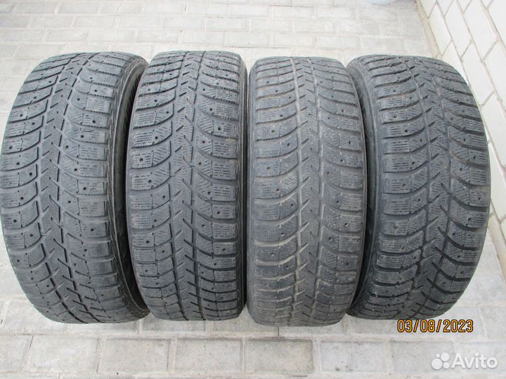 Bridgestone Ice Cruiser 5000 215/60 R16 95T