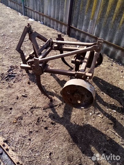 Навесное плуг однокорпусный, лопата, культиватор