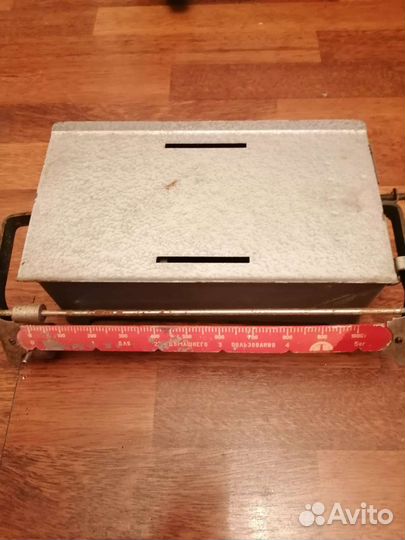 Весы старинные