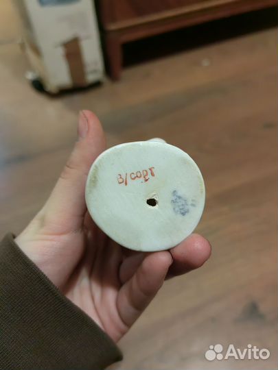 Статуэтка мальчик с виноградом