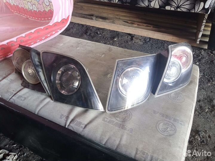 Фары задний Mazda аксела хэтчбек