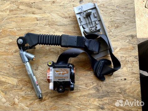 Ремень передний левый Nissan Qashqai J11