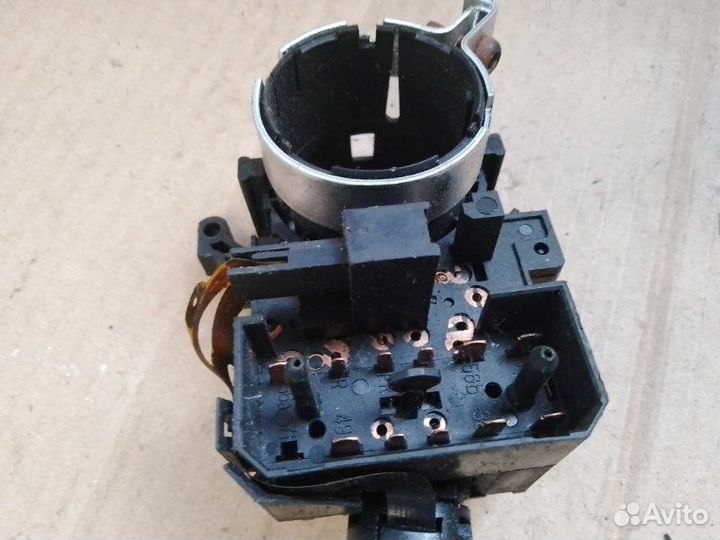 Подрулевой переключатель поворотников Volkswagen