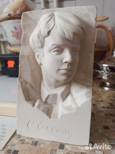 Бюст Есенина