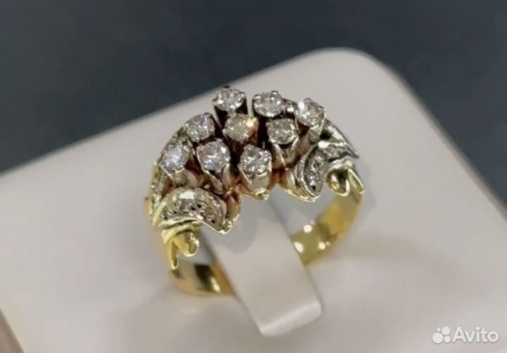 Золотое кольцо с бриллиантами 750 пробы