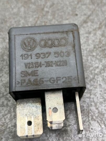 Реле Volkswagen Sharan 7M 2.0 ADY 1995