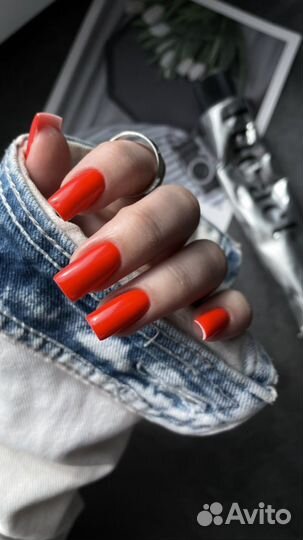 Покрытие ногтей на руках гель-лаком