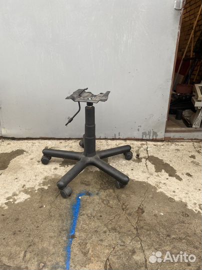 Запчасти для офисных кресел б/у