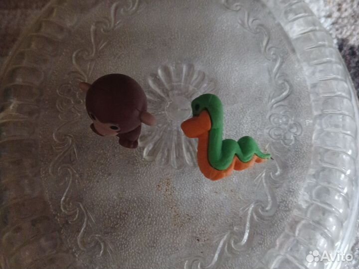 Киндеры ластики лалалупси пони значки