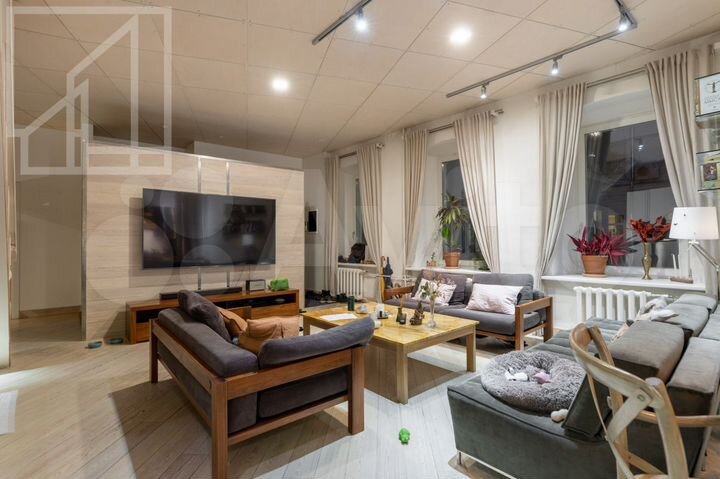 5-к. квартира, 164 м², 4/5 эт.