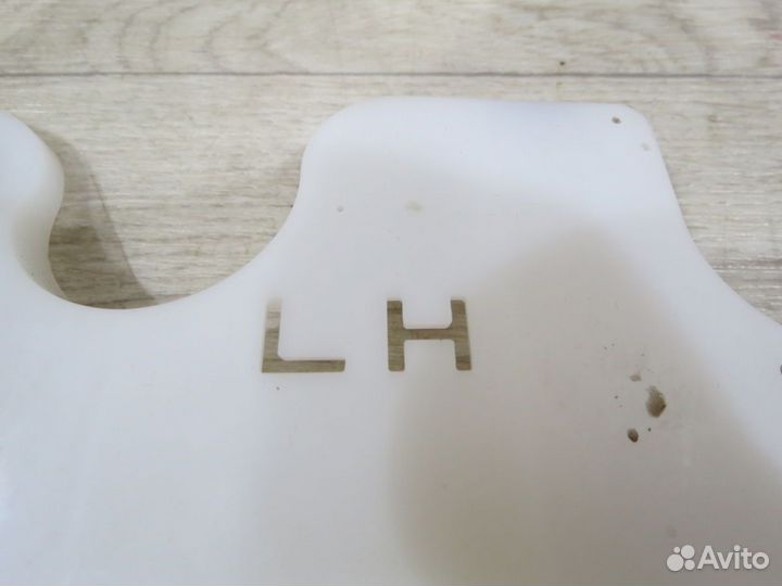 Кронштейн крепления левый Toyota Camry 50